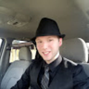 Meet your Posher, Kenz